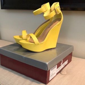 Mega high yellow platforms!